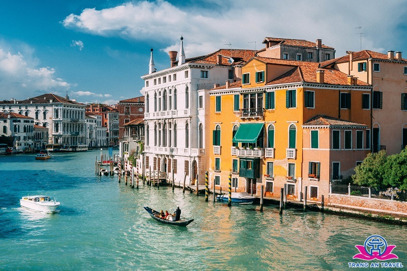 CÔNG TY TNHH DU LỊCH QUỐC TẾ TRÀNG AN 024.66.700.700