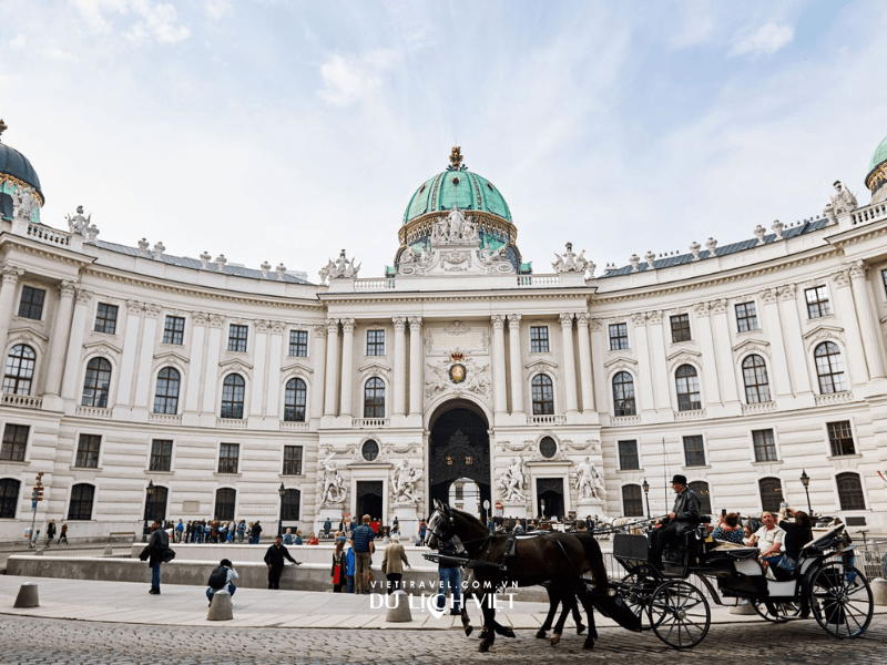 CÔNG TY TNHH DU LỊCH QUỐC TẾ TRÀNG AN 024.66.700.700