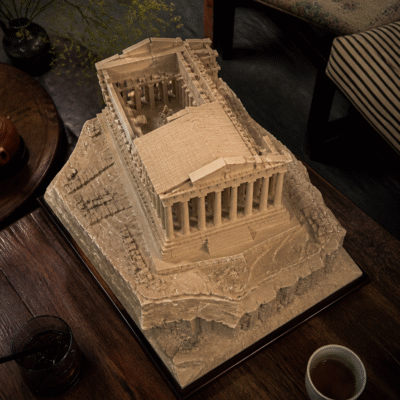 Đền Parthenon cổ kính trên đồi Acropolis, Athens, biểu tượng của di sản Hy Lạp